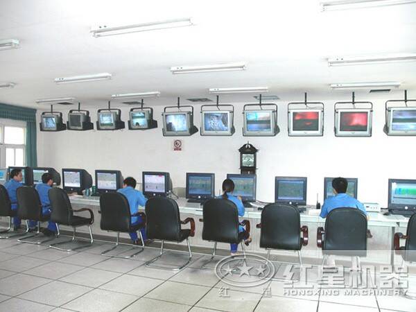 1000tph顎式粉石頭機plc自動控制操作間